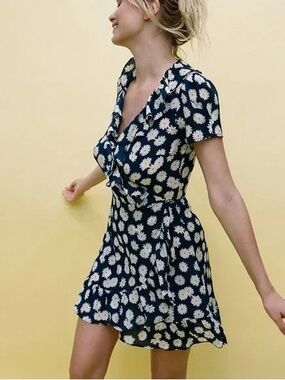 Realisation Par Valentina Dress in Daisy Size S
